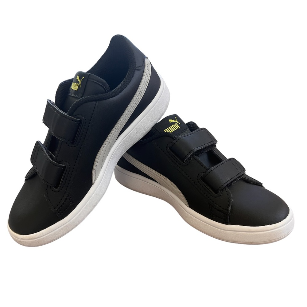 NWOT Puma Black Leather Sneaker Boys Size 13.5